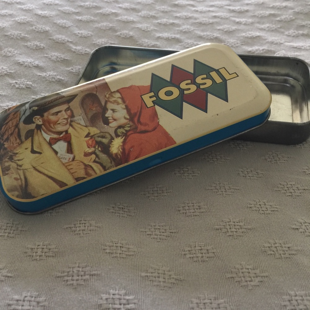 Fossil • 1992 Vintage 90's Fossil Tin Case - Picture 5 of 5
